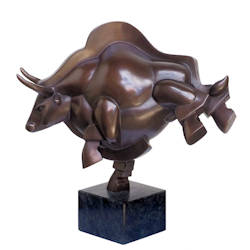 Bull | Power big animal sculpture in bronze by Frans van Straaten now for sale online! ✓Highest quality & service ✓Safe payment ✓Free shipping